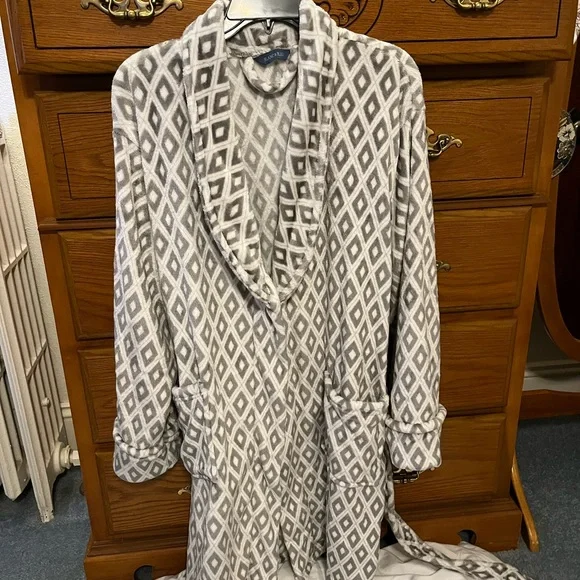 Gray Geometric Patterned Women's Robe - Picture 4 of 7